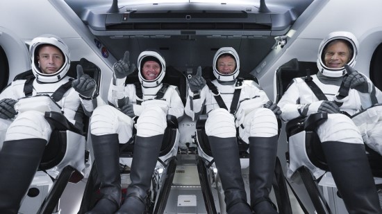 „Axiom Mission I“ astronutai „SpaceX Crew Dragon“ kapsulėje. 2022 metų balandis. Šaltinis: „SpaceX“