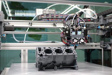 Britų bendrovė žada 3D spausdintuvu spausdinti dalis, reikalingas Ukrainos ginklams ir tankams remontuoti