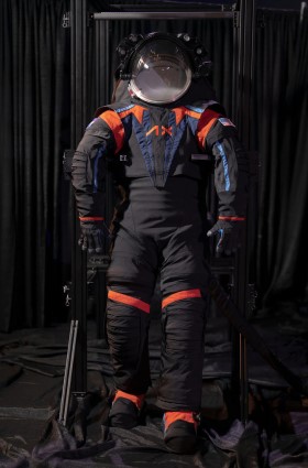 „AxEMU“ kosminis kostiumas / „Axiom Space“