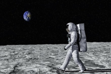 Kuo valysime Mėnulio dulkes? Tam siūlo naudoti gerai žinomą medžiagą