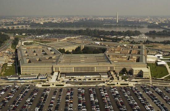 Pentagonas ragina Silicio slėnį prisijungti prie ginklų gamintojų gretų
