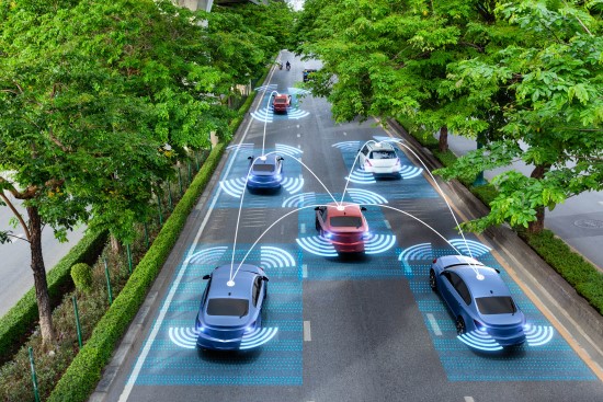 Autobusai be vairuotojų ir dirbtinis eismo intelektas: ar bus vystomos naujos technologijos?