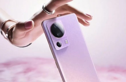 Pasigendate mažesnių ir kompaktiškesnių telefonų? „Xiaomi“ vadovas atskleidė kodėl tokių įrenginių nuolat mažėja