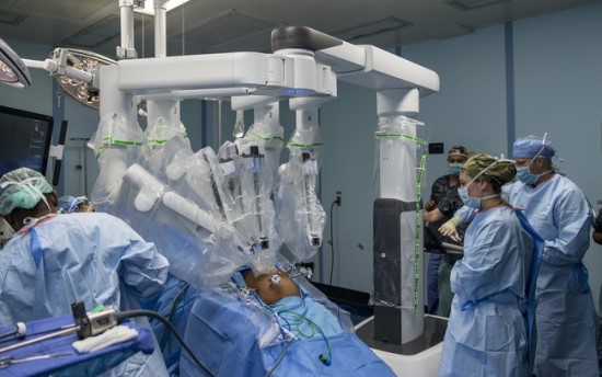 „da Vinci“ chirurginė sistema operacijos metu