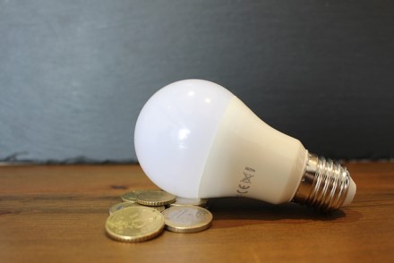 Keli patarimai, kaip sumažinti savo sąskaitas už elektrą Keli patarimai, kaip sumažinti savo sąskaitas už elektrą