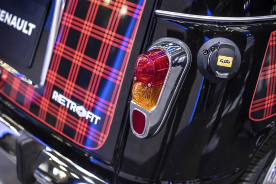 Nauji elektromobiliai – ne vienintelė išeitis: „Renault“ įprastus naudotus automobilius paverčia elektriniais
