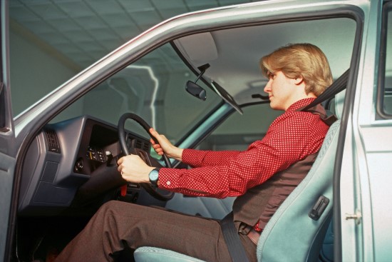 Saugos diržai ankstyvuosiuose „Opel“ modeliuose (gamintojo nuotr.)