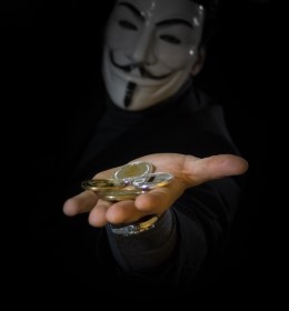 Visame pasaulyje – vos šeši bitkoinų milijardieriai