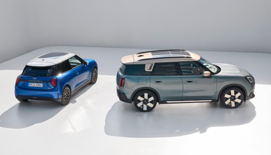 „Mini“ pristatė naujos kartos „Cooper“ ir „Countryman“ elektromobilius