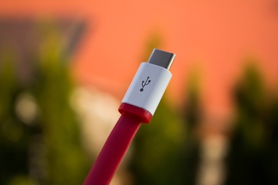 Kas ta USB-C jungtis, kuri atsiras naujuosiuose „iPhone“?