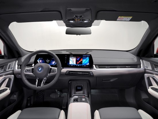 BMW išleis dar vieną elektromobilį – „BMW iX2“