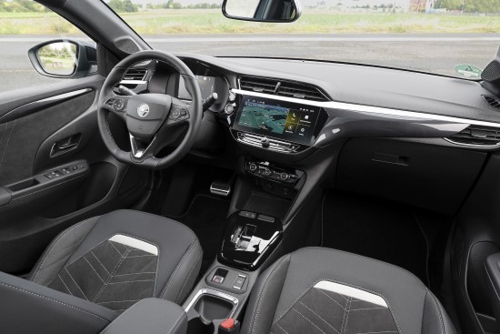 Drauge su naująja „Opel Corsa“ atkeliavo ir atnaujinta elektrinė jos versija