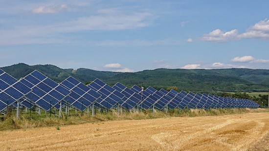 Lietuvių inovacija. Dirbtinio intelekto įrankis, kuris padės saulės elektrinėms dirbti efektyviau