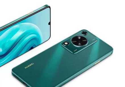„Huawei“ pristatė naująjį „nova Y72“ modelį