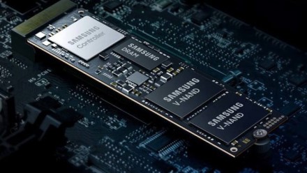Nauja „Samsung“ QLC NAND atmintis leis pasiūlyti 16 TB SSD