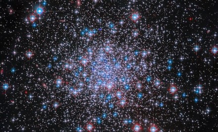 NGC 2298 kamuolinis spiečius / NASA, EKA, G. Piotto ir A. Sarajedini nuotr.