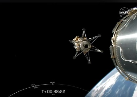 Žemės erdvėlaiviui „Odyssey“ pirmą kartą pavyko nusileisti Mėnulio pietinio ašigalio zonoje