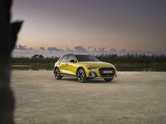 Naujasis „Audi A3 allstreet“: progresyvus kompaktiškas modelis debiutuoja ir kaip krosoveris