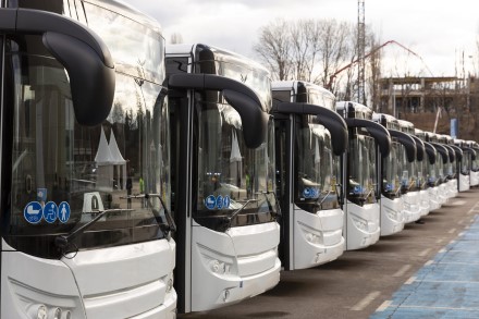 Galimybė keleivių ir krovinių vežėjams: finansuojamas 530 netaršių autobusų ir sunkvežimių įsigijimas