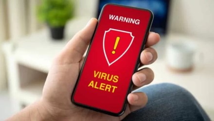 Milijardai „Android“ vartotojų atsidūrė pavojuje, apkrėstas nesuvokiamas kiekis programėlių Milijardai „Android“ vartotojų atsidūrė pavojuje, apkrėstas nesuvokiamas kiekis programėlių