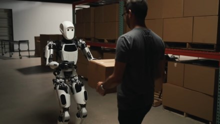 „Apollo Android“ robotai jau dirba „Mercedes“ gamykloje