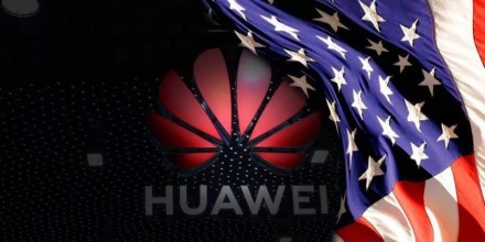 Kinijos technologijų milžinė pergudravo JAV? Naujausia informacija atskleidžia neįtikėtiną lustų gamybos realybę