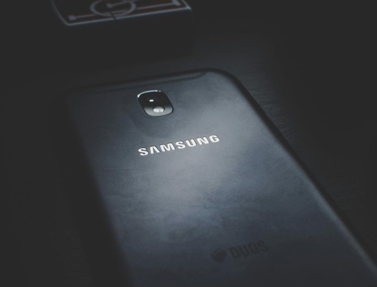 „Samsung“ telefonų naujausi modeliai ir jų savybės