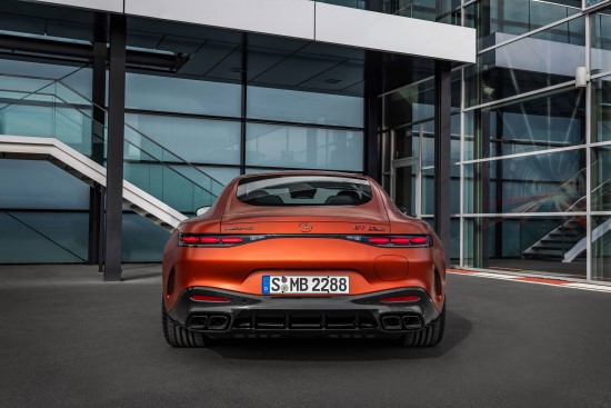 Pristatytas 816 AG „Mercedes-AMG GT 63 S E PERFORMANCE“ kupė