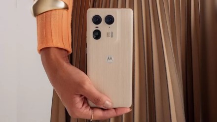 „Motorola“ pristatė „Edge 50 Ultra“ išmanųjį telefoną