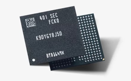 „Samsung“ pradėjo masinę naujos kartos V-NAND gamybą