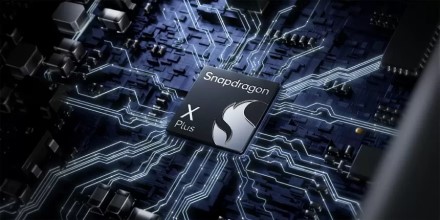 „Qualcomm“ oficialiai pristatė naująjį „Snapdragon X Plus“ mikroschemų rinkinį
