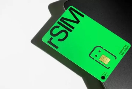 Kuriama naujos kartos SIM kortelė: naujoji technologija leis turėti dvi SIM korteles vienoje