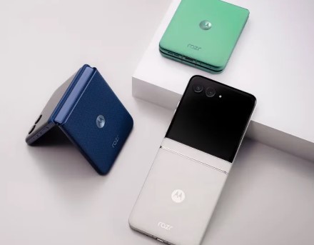 Pristatytas „Motorola Razr 60“ atlenkiamas telefonas su „MediaTek“ lustu Pristatytas „Motorola Razr 60“ atlenkiamas telefonas su „MediaTek“ lustu