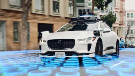 „Google“ ir „Toyota“ suvienijo jėgas: ruošiasi mesti iššūkį „Teslai“, kurs autonominius automobilius „Google“ ir „Toyota“ suvienijo jėgas: ruošiasi mesti iššūkį „Teslai“, kurs autonominius automobilius