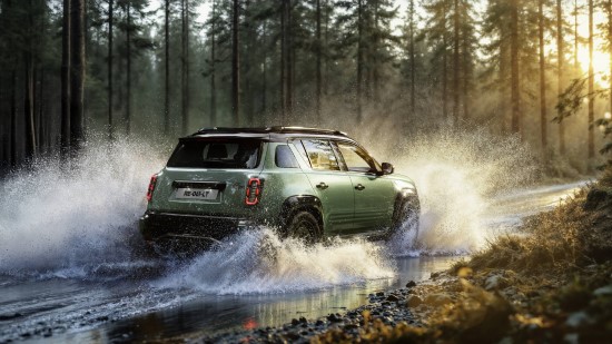 Staigmena prestižiniame „Roland-Garros“ teniso turnyre – pademonstruotas išskirtinis „Renault 4 Savane 4x4 Concept“ Staigmena prestižiniame „Roland-Garros“ teniso turnyre – pademonstruotas išskirtinis „Renault 4 Savane 4x4 Concept“
