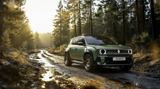 Staigmena prestižiniame „Roland-Garros“ teniso turnyre – pademonstruotas išskirtinis „Renault 4 Savane 4x4 Concept“ Staigmena prestižiniame „Roland-Garros“ teniso turnyre – pademonstruotas išskirtinis „Renault 4 Savane 4x4 Concept“