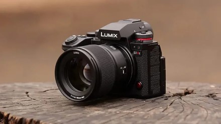 „Panasonic“ pristatė viso kadro veidrodinį fotoaparatą „Lumix S1 II“ – galingą, bet brangų „Panasonic“ pristatė viso kadro veidrodinį fotoaparatą „Lumix S1 II“ – galingą, bet brangų