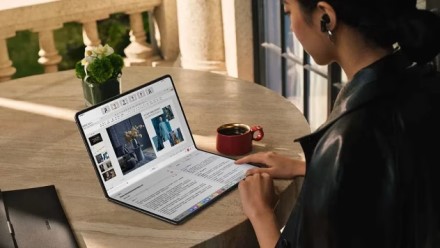 „Huawei“ paskelbė apie sulenkiamą „MateBook Fold“ variantą „Huawei“ paskelbė apie sulenkiamą „MateBook Fold“ variantą
