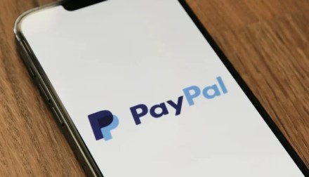„iPhone“ pradėjo veikti NFC mokėjimai per „PayPal“ be „Apple Pay“, tačiau tik vienoje šalyje