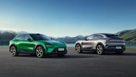 „Xiaomi“ pristatė naują vidutinio dydžio elektrinį „YU7“ visureigį „Xiaomi“ pristatė naują vidutinio dydžio elektrinį „YU7“ visureigį
