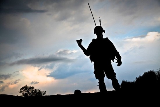 Sulankstoma antena kareivio kuprinėje: lietuvių sukurtas sprendimas jau naudojamas fronte Sulankstoma antena kareivio kuprinėje: lietuvių sukurtas sprendimas jau naudojamas fronte