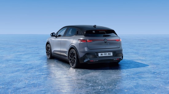 „Renault Megane E-Tech Electric“ nuo šiol siūlomas su dar daugiau technologijų, stiliaus ir universalumo