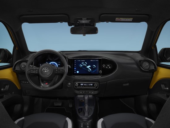 „Toyota“ Lietuvoje pristato naująjį „Aygo X Hybrid“