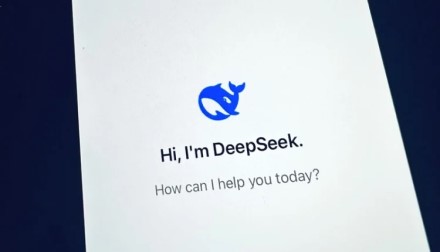 „DeepSeek“ išleido patobulintą R1 dirbtinio intelekto modelį su 685 milijardais parametrų „DeepSeek“ išleido patobulintą R1 dirbtinio intelekto modelį su 685 milijardais parametrų