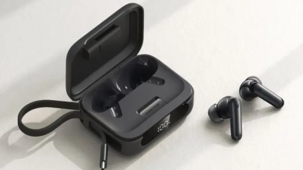 „Soundcore“ pristatė naujus belaidžius ausinukus su įspūdinga įkrovimo dėžute, kuri įkraus ir jūsų telefoną „Soundcore“ pristatė naujus belaidžius ausinukus su įspūdinga įkrovimo dėžute, kuri įkraus ir jūsų telefoną