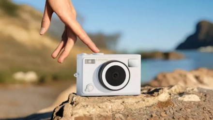 „Lenovo“ pristatė nebrangią skaitmeninę kamerą su 4K filmavimo galimybe ir itin kompaktišku korpusu „Lenovo“ pristatė nebrangią skaitmeninę kamerą su 4K filmavimo galimybe ir itin kompaktišku korpusu