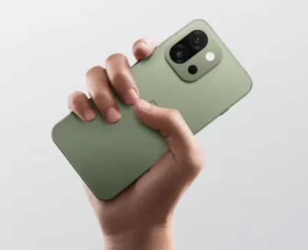 Pristatytas kompaktiškas „OnePlus 13s“ išmanusis telefonas su „Snapdragon 8 Elite“ lustu Pristatytas kompaktiškas „OnePlus 13s“ išmanusis telefonas su „Snapdragon 8 Elite“ lustu