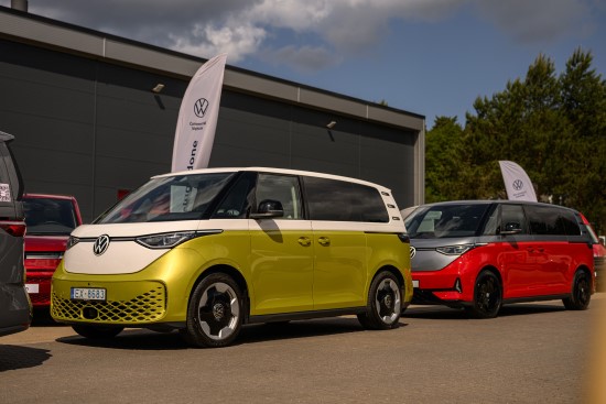 Naujos kartos „Volkswagen“ komercinės transporto priemonės – modernesnės, efektyvesnės ir universalesnės Naujos kartos „Volkswagen“ komercinės transporto priemonės – modernesnės, efektyvesnės ir universalesnės