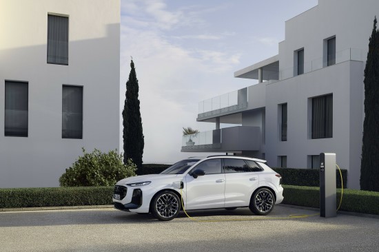 Naujas etalonas kompaktiškų automobilių klasėje: trečioji „Audi Q3“ karta Naujas etalonas kompaktiškų automobilių klasėje: trečioji „Audi Q3“ karta