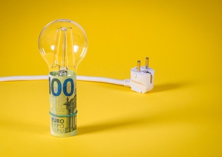 Energijos vartojimo efektyvumą didinti įsipareigojusios įmonės pernai sutaupė dvigubai daugiau energijos nei ankstesniais metais Energijos vartojimo efektyvumą didinti įsipareigojusios įmonės pernai sutaupė dvigubai daugiau energijos nei ankstesniais metais
